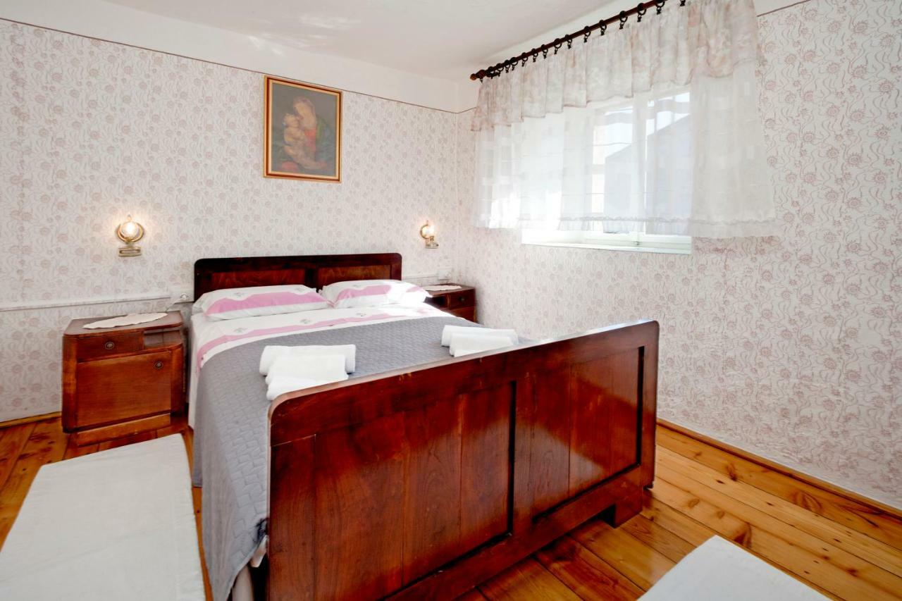 Rural Apartment Carolina Zrenj 외부 사진